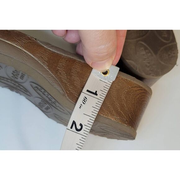 Dr Scholl's Tan Exercise Sandals Rubber Buckle Soft Sole Sz 9 - Picture 8 of 8